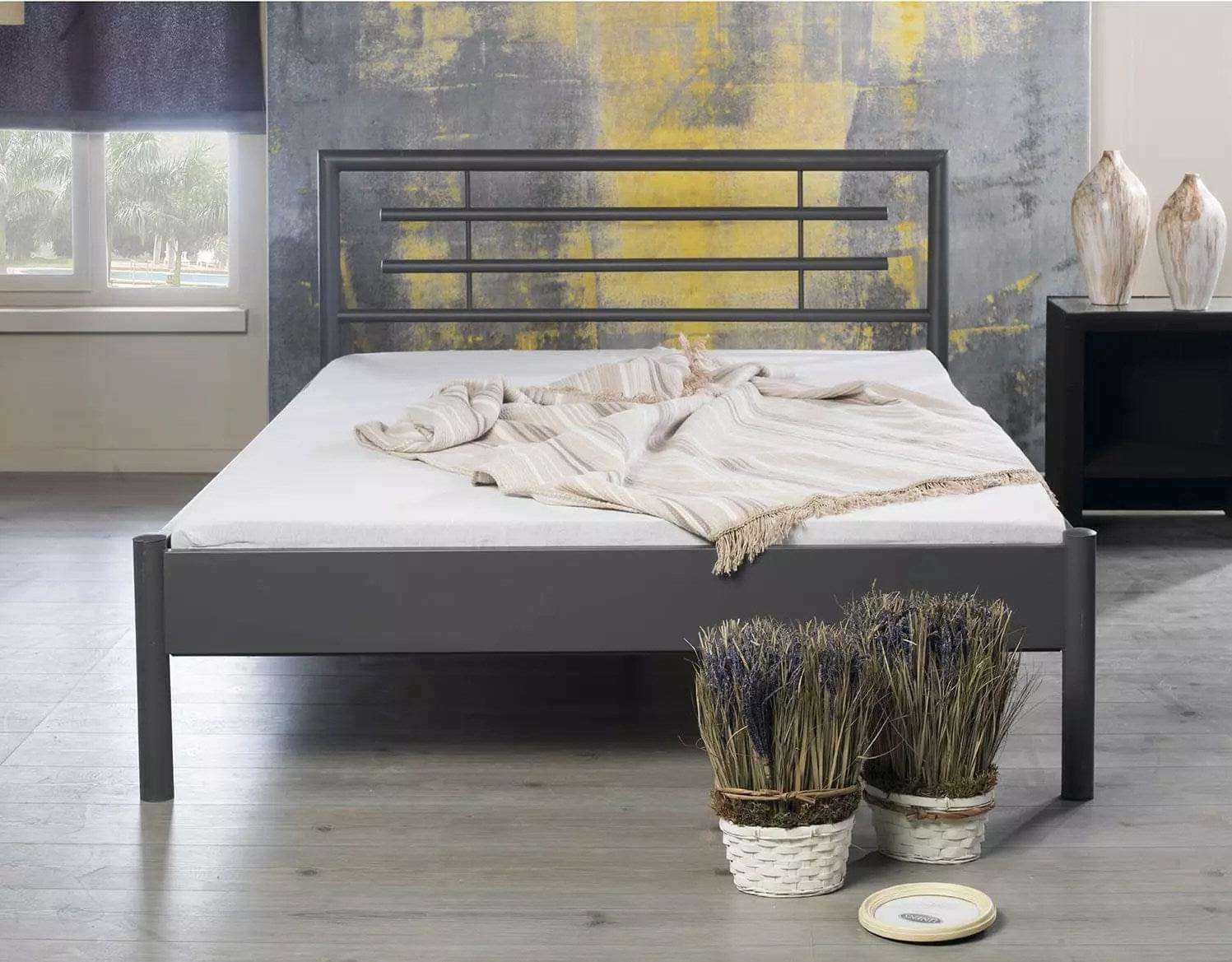 Metallbett Lia.